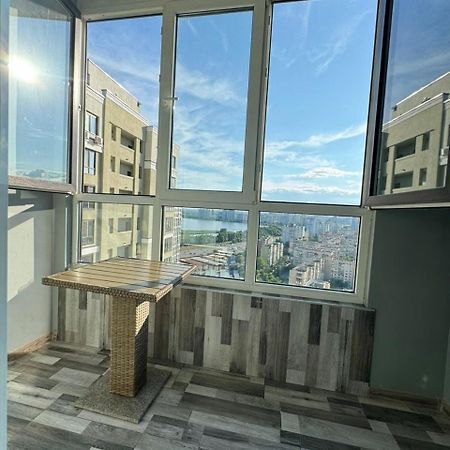 Solo Apartment Virmenska Kiev Dış mekan fotoğraf
