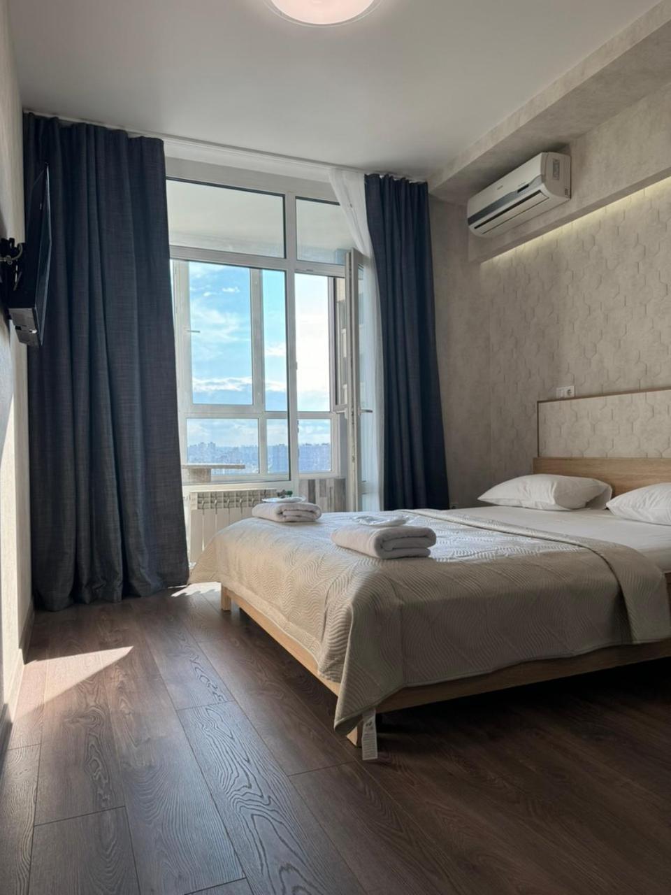 Solo Apartment Virmenska Kiev Dış mekan fotoğraf