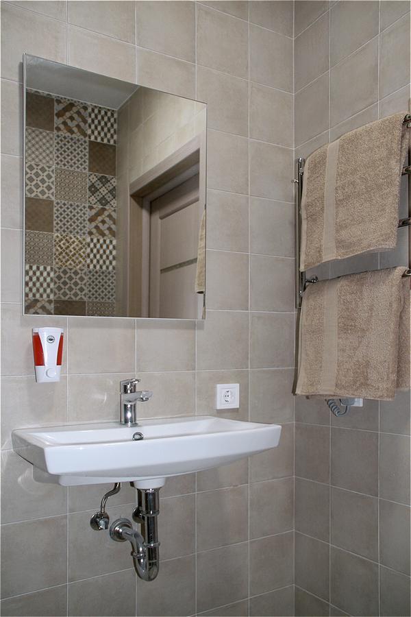 Solo Apartment Virmenska Kiev Dış mekan fotoğraf